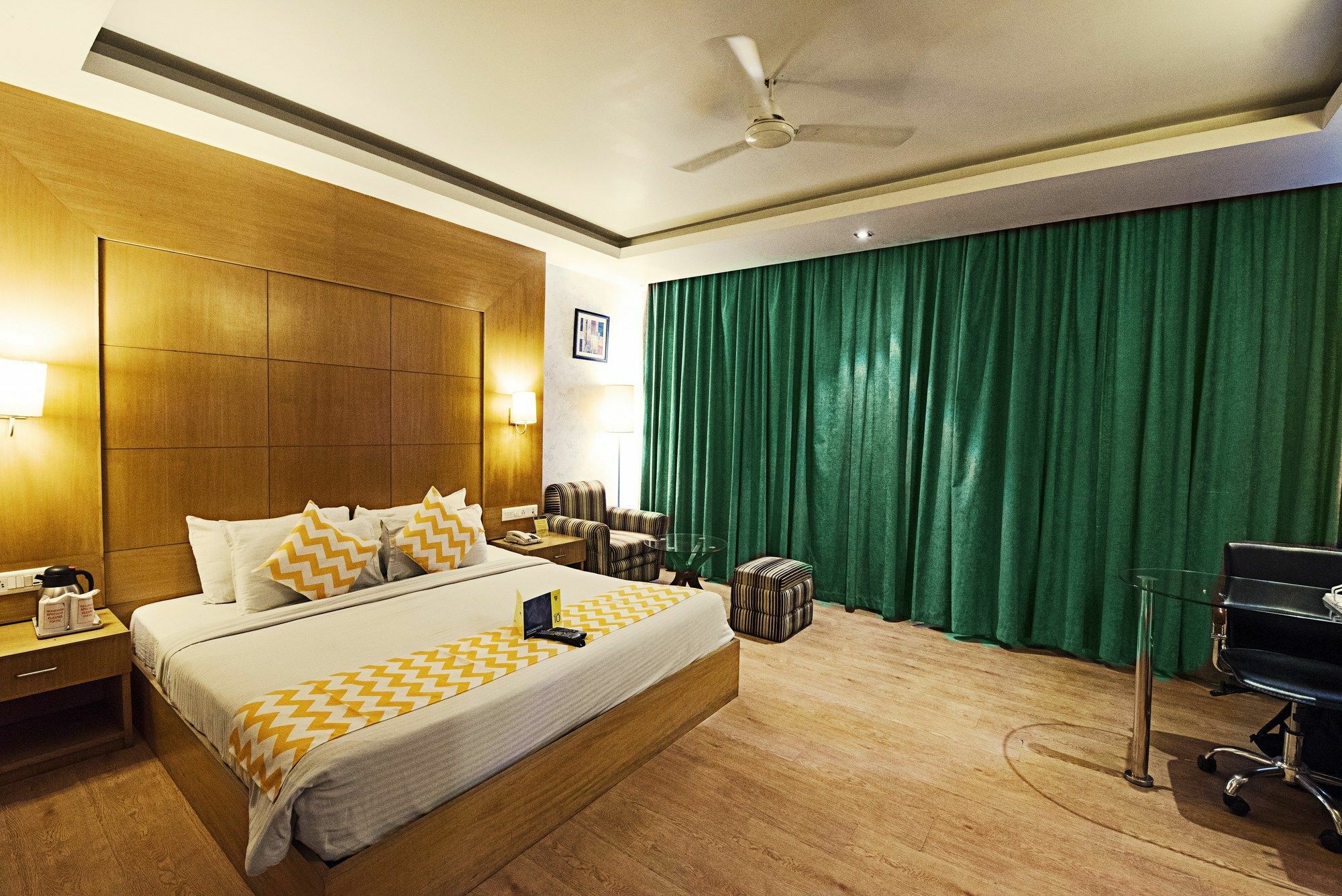 Fabhotel Royal Cm Bani Park Jaipur Exteriör bild